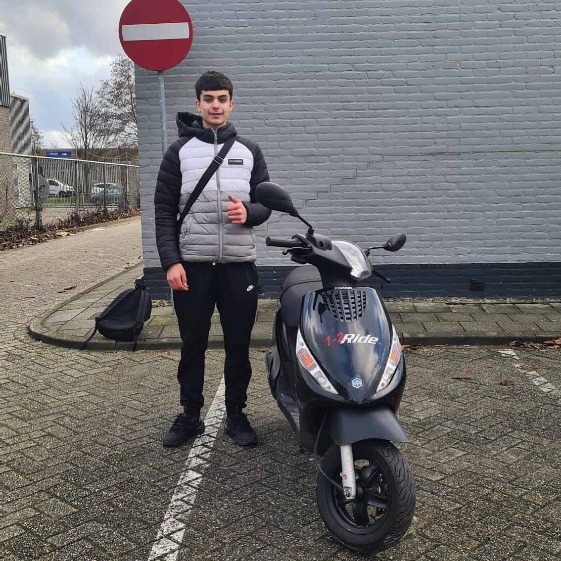 Brommerrijbewijs Motorrijschool 12 Ride